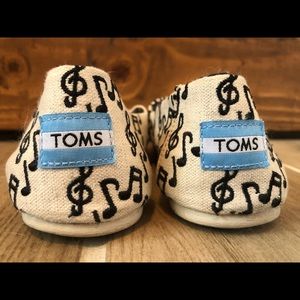 Tom’s music flats